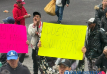 Material suppliers from Tecomán and Armería protest at Pinfra’s headquarters in Mexico